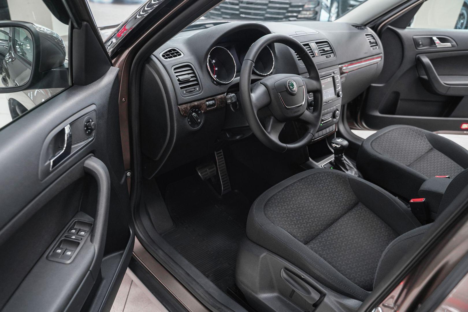 Skoda Yeti 2012, коричневый, ДЦ Орехово