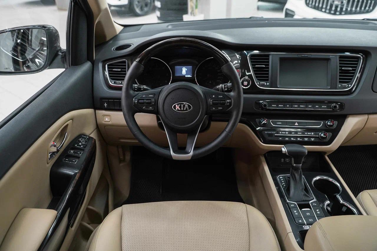 Kia Carnival 2019, черный, ДЦ Орехово