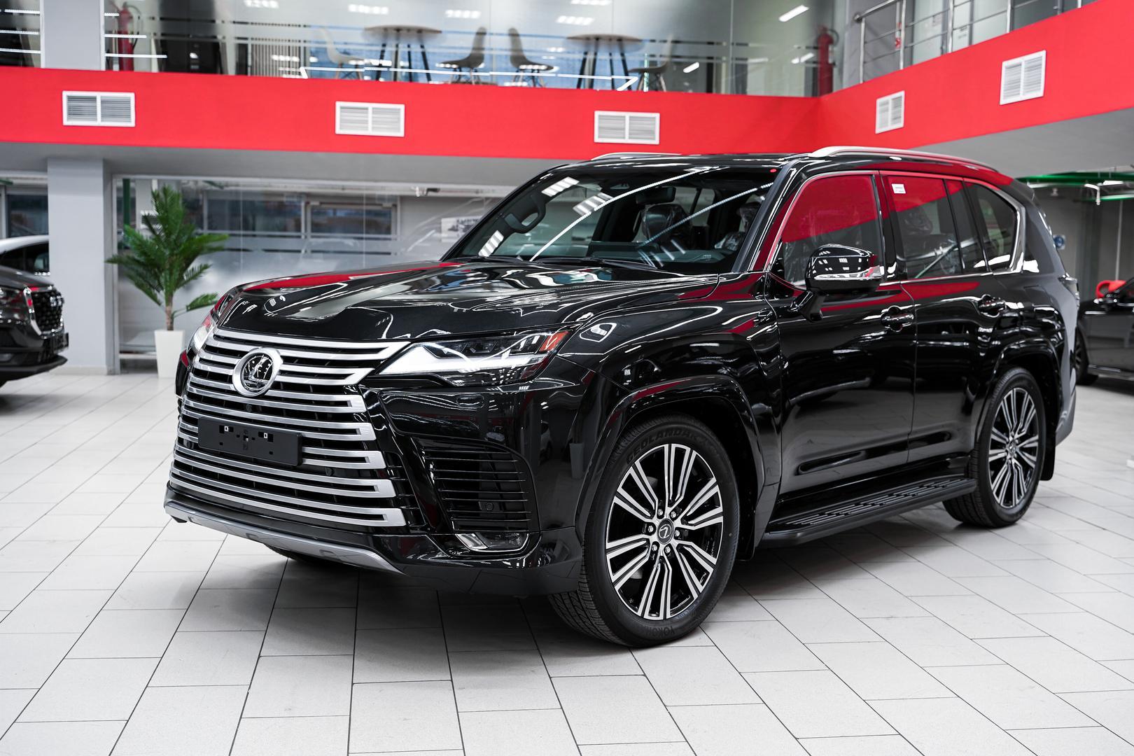 Lexus LX 2025, черный, ДЦ Орехово
